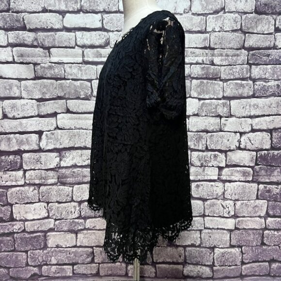 Isaac Mizrahi Black Lace Top Size 1X - Picture 4 of 10